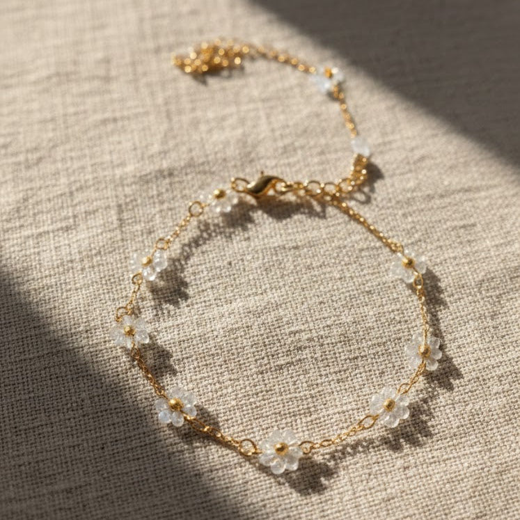 White pearl necklace+ bracelet