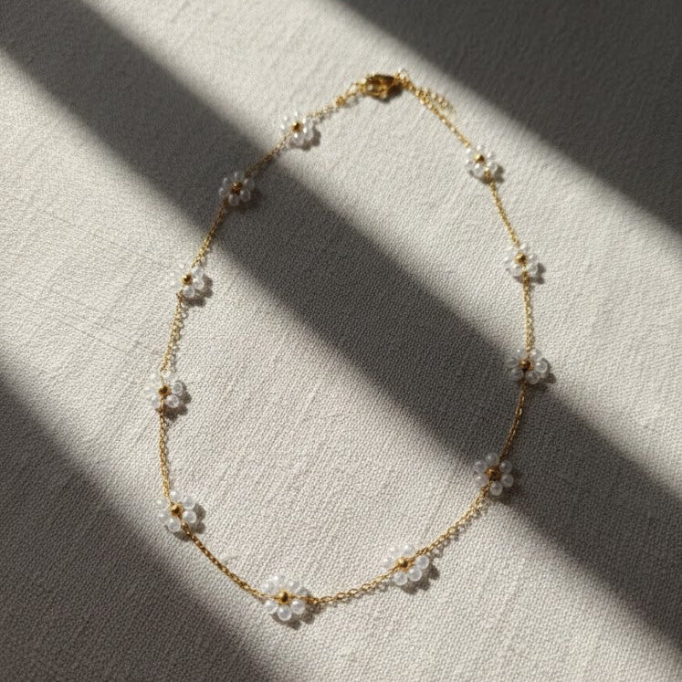 White pearl necklace+ bracelet